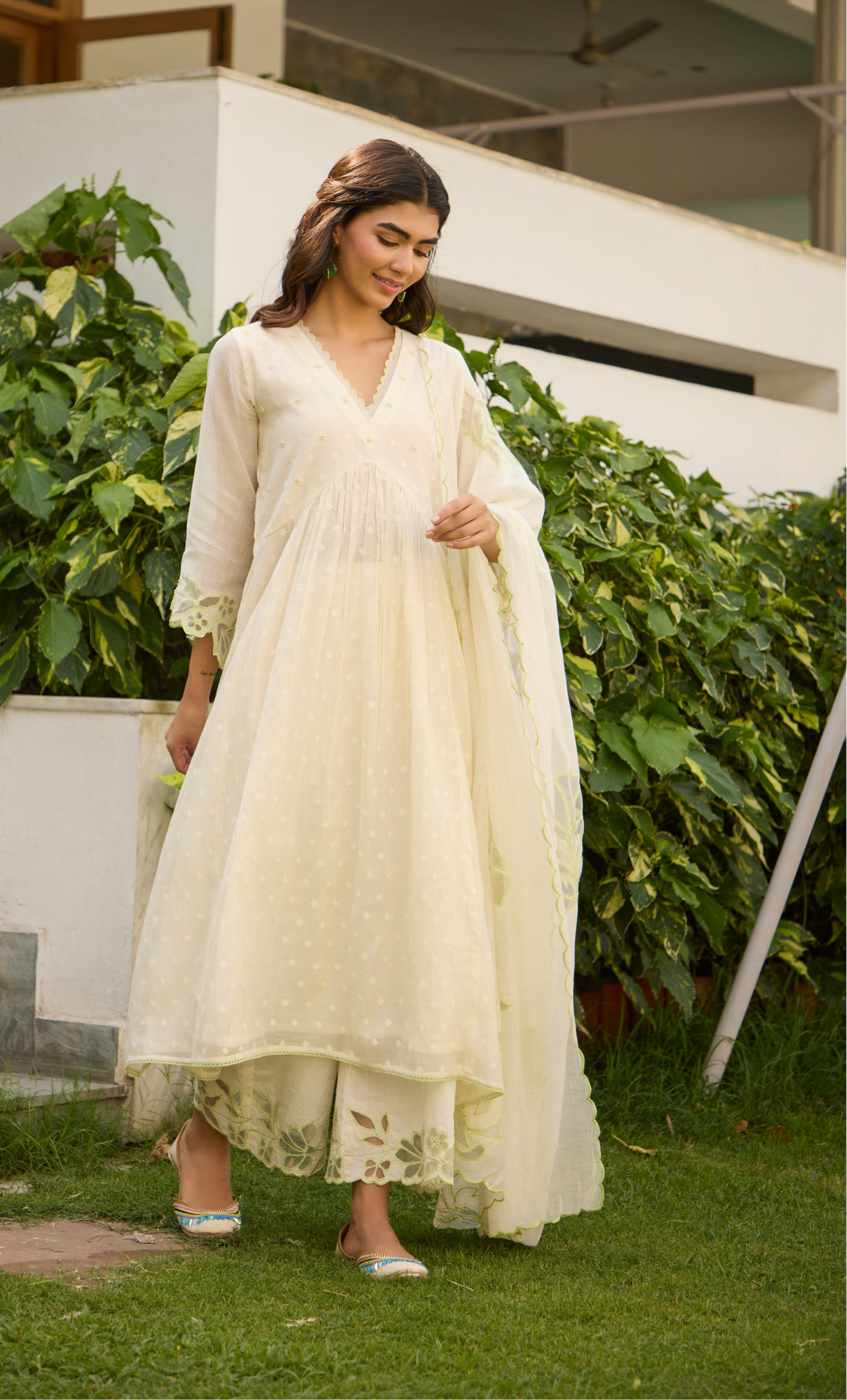 Flora - The ivory suit set