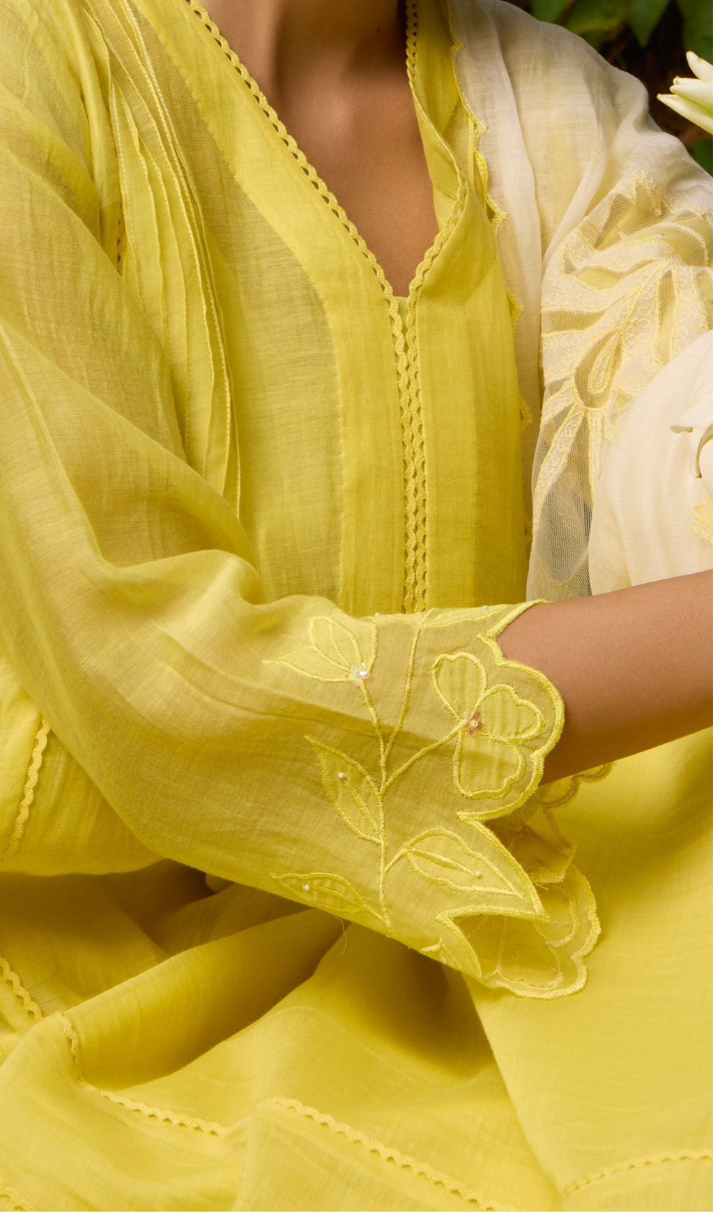 Meadow - The yellow and ivory suit set
