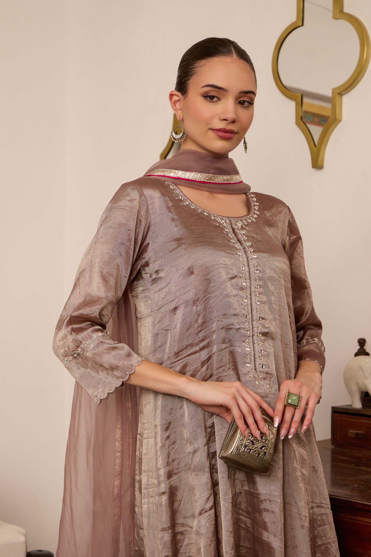 Nilambari - The Silver Tissue Set