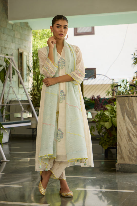 Mirabel - The ivory and blue suit set