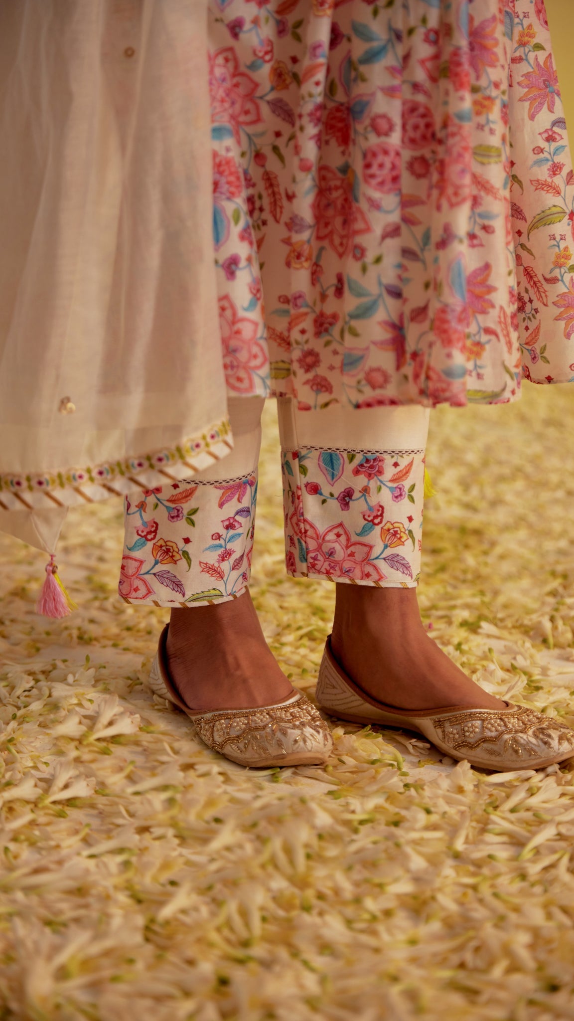 Zoya - The Ivory Anarkali Set