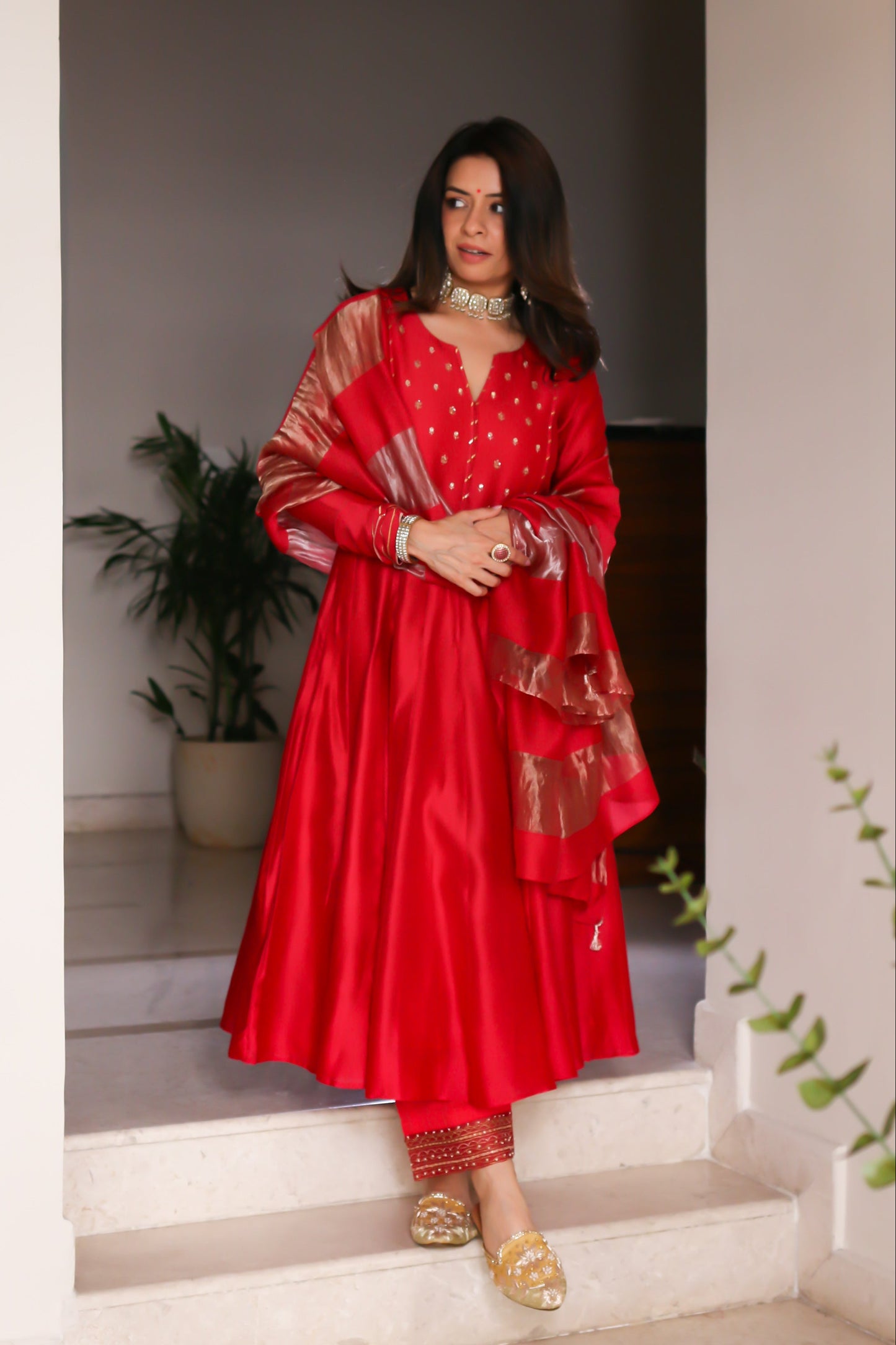 Gauri Mehta and Rishu Dhawan in Jannat - The Red Anarkali Set