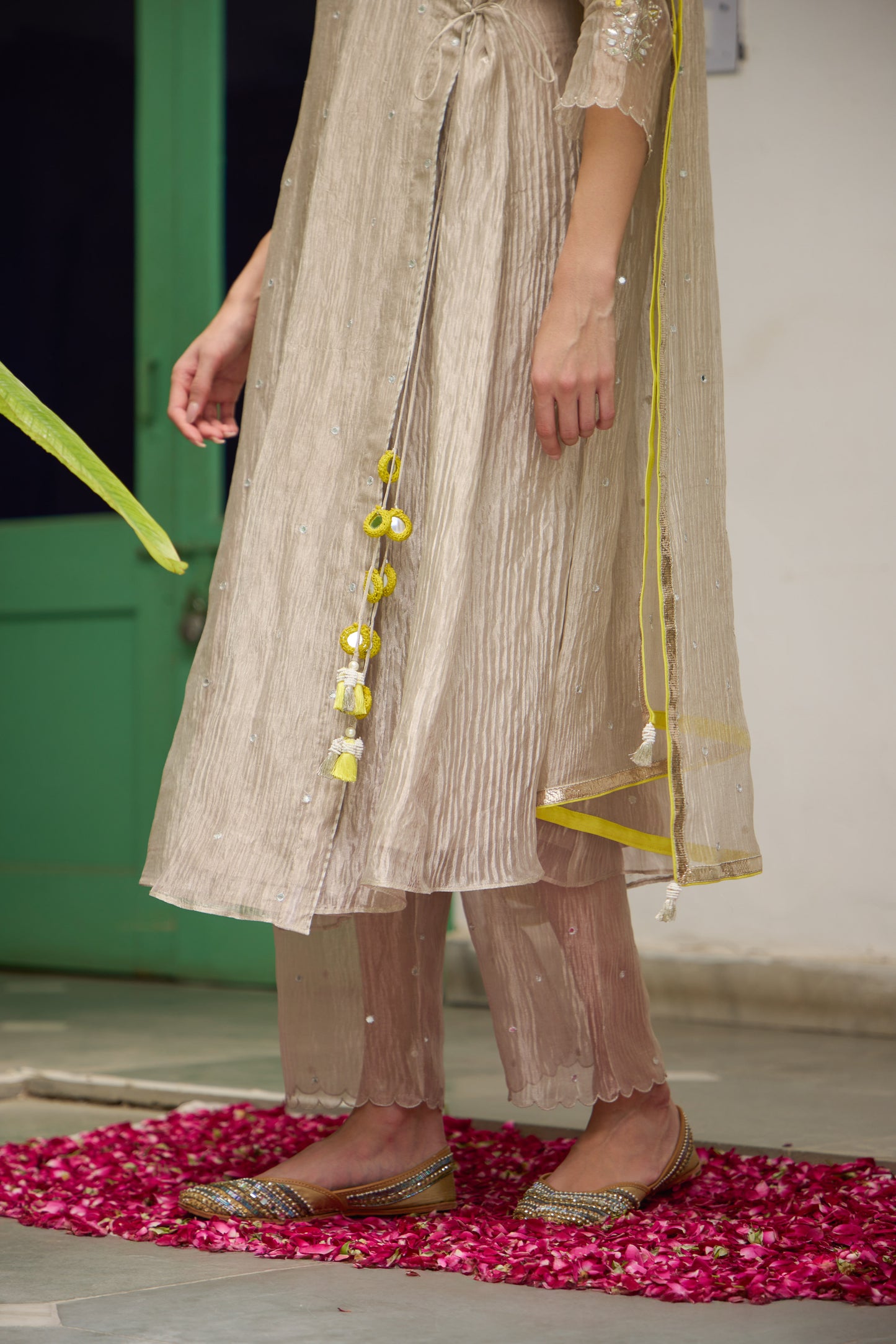 Veda - The Tissue Angrakha Set