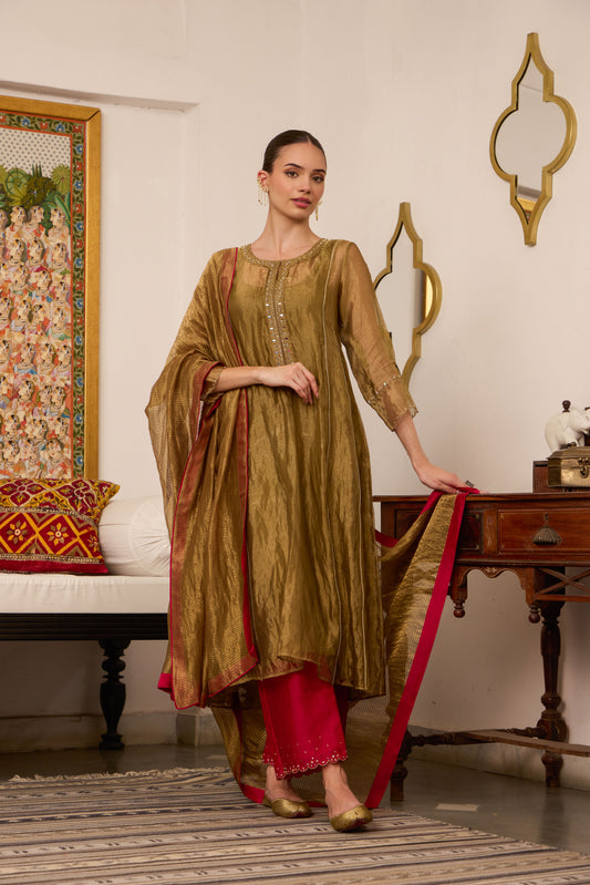 Nilambari - The Gold Tissue Set