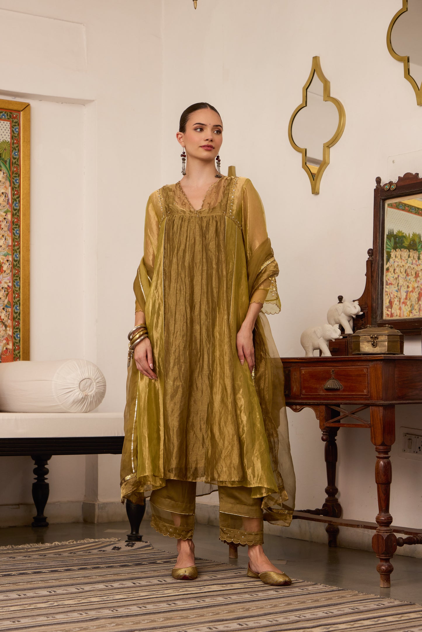 Suvarna - The Green Dual Colour Tissue Set