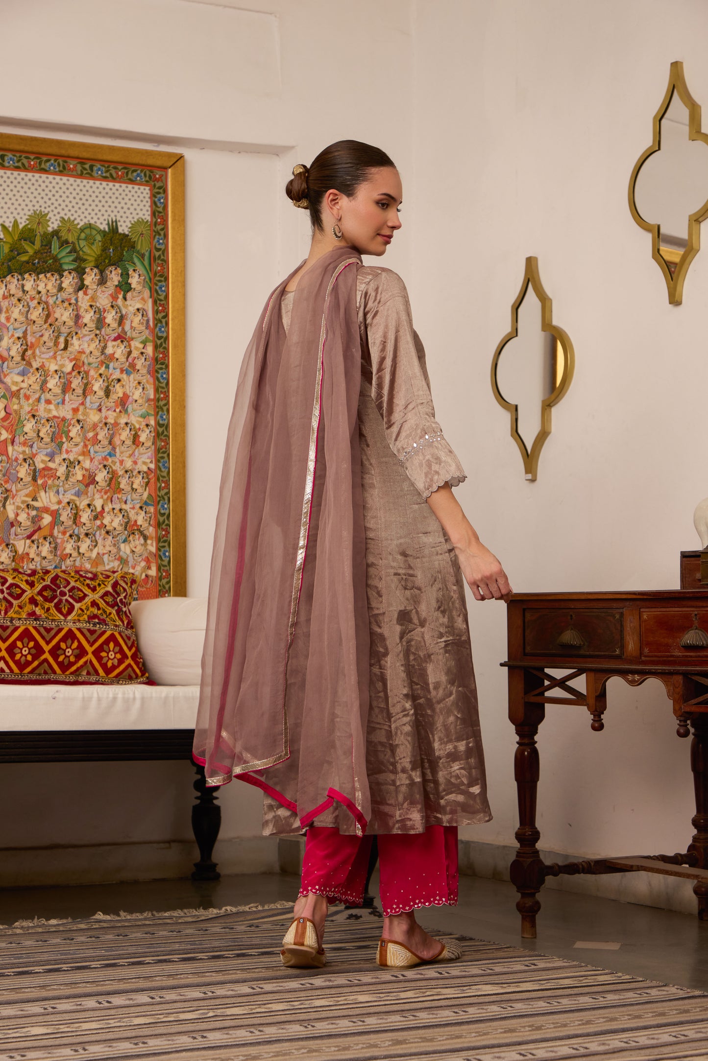 Nilambari - The Silver Tissue Set