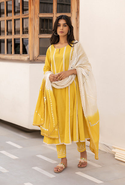 Zaira - White and Yellow Suit